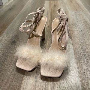 DIVA LOUNGE Feathery Strap Up Heels Size 8